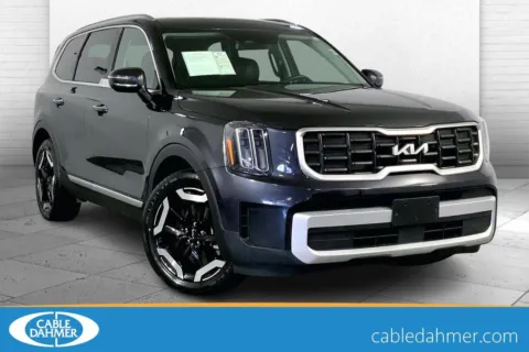 Gray 2025 Kia Telluride S for sale in Lee's Summit, MO
