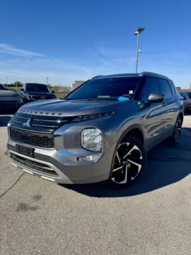 Gray 2024 Mitsubishi Outlander SEL for sale in Lee's Summit, MO