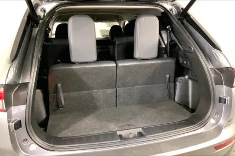 More photos of 2024 Mitsubishi Outlander SEL at Cable Dahmer Kia of Lee's Summit, MO