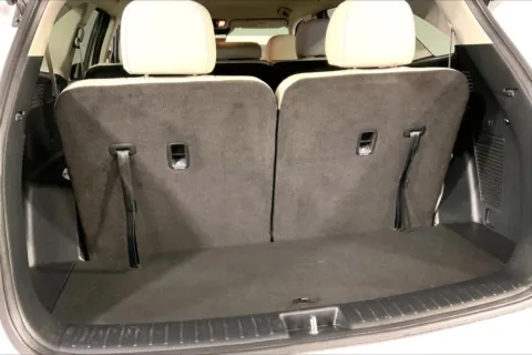 More photos of 2024 Kia Sorento S at Cable Dahmer Kia of Lee's Summit, MO