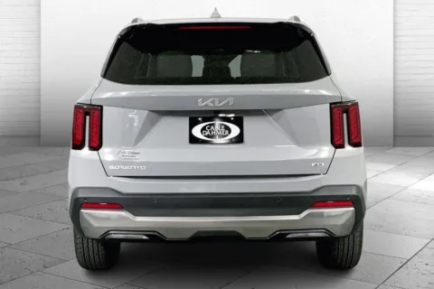 More photos of 2026 Kia Sorento S at Cable Dahmer Kia of Lee's Summit, MO