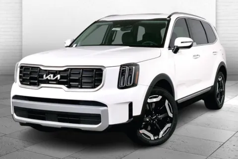 Photos of 2025 Kia Telluride S for sale in Lee's Summit, MO at Cable Dahmer Kia of Lee's Summit