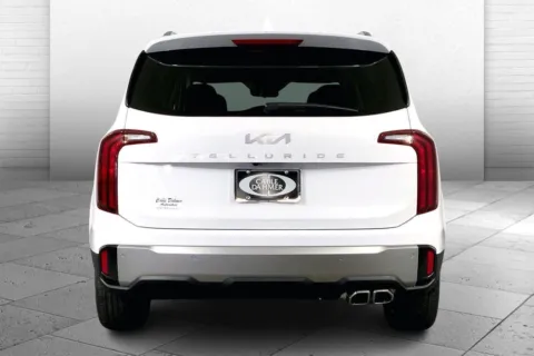 More photos of 2025 Kia Telluride S at Cable Dahmer Kia of Lee's Summit, MO