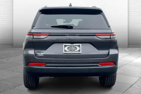 More photos of 2025 Jeep Grand Cherokee GRAND CHEROKEE LIMITED 4X4 at Cable Dahmer Chrysler Dodge Jeep Ram of Kansas City, MO