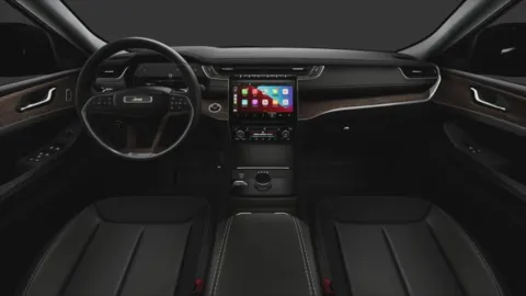 More photos of 2025 Jeep Grand Cherokee GRAND CHEROKEE LIMITED 4X4 at Cable Dahmer Chrysler Dodge Jeep Ram of Kansas City, MO