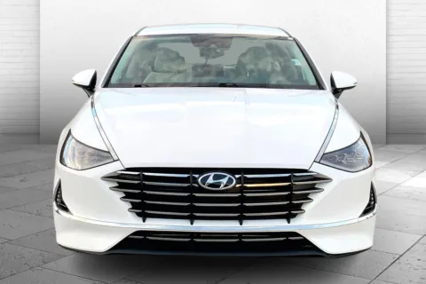 Photos of 2023 Hyundai Sonata SE for sale in Kansas City, MO at Cable Dahmer Chrysler Dodge Jeep Ram of Kansas City