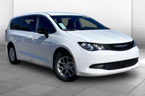 White 2026 Chrysler Voyager VOYAGER LX for sale in Kansas City, MO