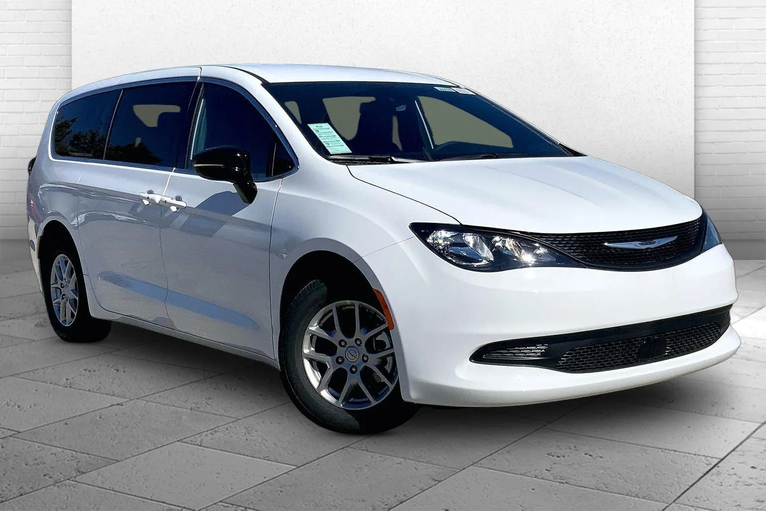 White 2026 Chrysler Voyager VOYAGER LX for sale in Kansas City, MO