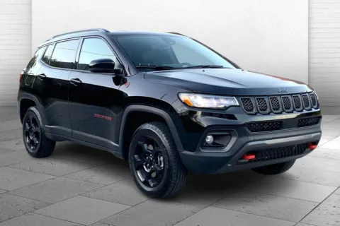 Black 2024 Jeep Compass Trailhawk 4x4 for sale in Kansas City, MO