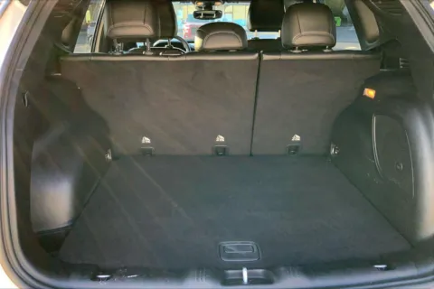 More photos of 2024 Jeep Compass Latitude Lux FWD at Cable Dahmer Chrysler Dodge Jeep Ram of Kansas City, MO