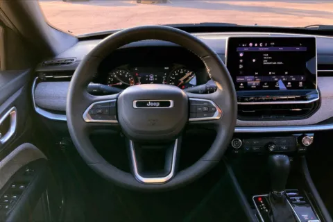 More photos of 2024 Jeep Compass Latitude Lux FWD at Cable Dahmer Chrysler Dodge Jeep Ram of Kansas City, MO