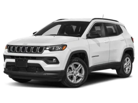 White 2024 Jeep Compass Latitude Lux FWD for sale in Kansas City, MO