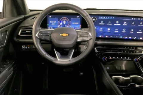 More photos of 2025 Chevrolet Traverse FWD LT at Cable Dahmer Chrysler Dodge Jeep Ram of Kansas City, MO