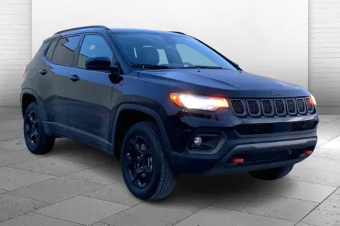 Black 2024 Jeep Compass Trailhawk 4x4 for sale in Kansas City, MO