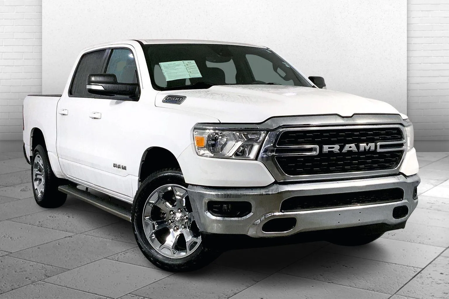 White 2022 RAM 1500 Big Horn Crew Cab 4x4 5'7' Box for sale in Kansas City, MO