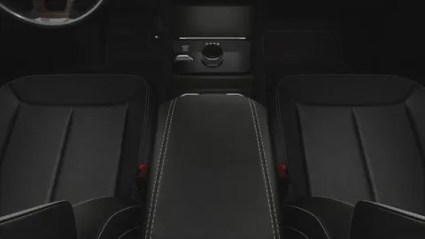 More photos of 2025 Jeep Grand Cherokee GRAND CHEROKEE LIMITED 4X4 at Cable Dahmer Chrysler Dodge Jeep Ram of Kansas City, MO