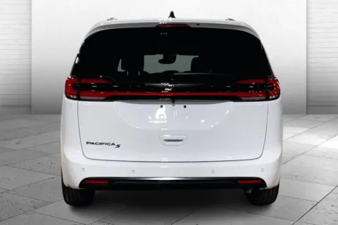 More photos of 2026 Chrysler Pacifica PACIFICA SELECT at Cable Dahmer Chrysler Dodge Jeep Ram of Kansas City, MO