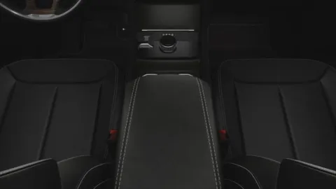 More photos of 2025 Jeep Grand Cherokee GRAND CHEROKEE L LIMITED 4X4 at Cable Dahmer Chrysler Dodge Jeep Ram of Kansas City, MO