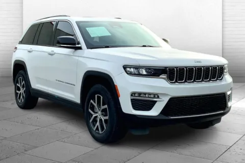 White 2024 Jeep Grand Cherokee Limited 4x4 for sale in Kansas City, MO