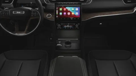 More photos of 2025 Jeep Grand Cherokee GRAND CHEROKEE L LIMITED 4X4 at Cable Dahmer Chrysler Dodge Jeep Ram of Kansas City, MO