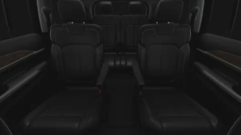 Photos of 2025 Jeep Grand Cherokee GRAND CHEROKEE L LIMITED 4X4 for sale in Kansas City, MO at Cable Dahmer Chrysler Dodge Jeep Ram of Kansas City