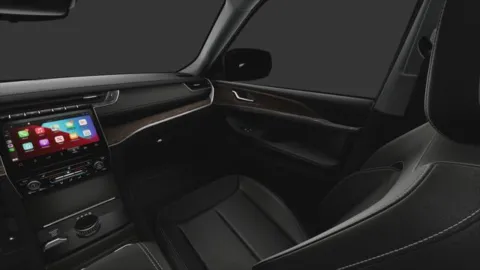 More photos of 2025 Jeep Grand Cherokee GRAND CHEROKEE L LIMITED 4X4 at Cable Dahmer Chrysler Dodge Jeep Ram of Kansas City, MO