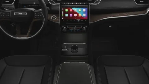 More photos of 2025 Jeep Grand Cherokee GRAND CHEROKEE LIMITED 4X4 at Cable Dahmer Chrysler Dodge Jeep Ram of Kansas City, MO