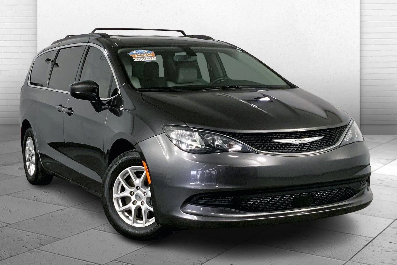 2021 Chrysler Voyager's photo