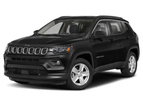 Black 2022 Jeep Compass Altitude 4x4 for sale in Kansas City, MO