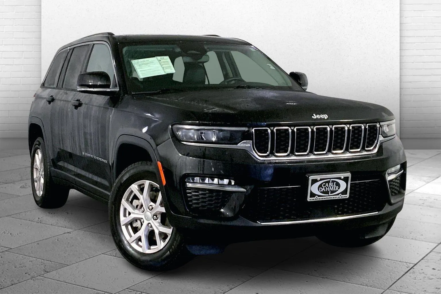 Used 2022 Jeep Grand Cherokee Limited with VIN 1C4RJHBG7N8616185 for sale in Kansas City