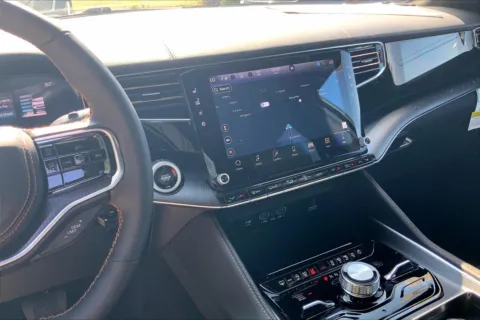 More photos of 2025 Jeep Grand Wagoneer Series III Obsidian at Cable Dahmer Chrysler Dodge Jeep Ram of Kansas City, MO