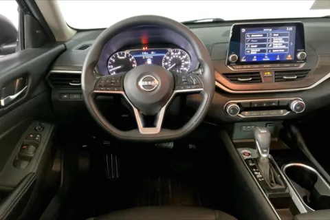 More photos of 2024 Nissan Altima SV FWD at Cable Dahmer Chrysler Dodge Jeep Ram of Kansas City, MO