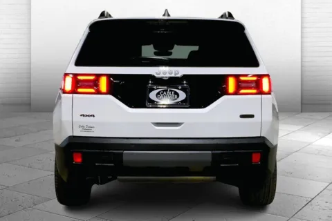 More photos of 2026 Jeep Cherokee CHEROKEE OVERLAND 4X4 at Cable Dahmer Chrysler Dodge Jeep Ram of Kansas City, MO