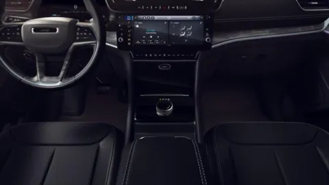 More photos of 2026 Jeep Grand Cherokee GRAND CHEROKEE ALTITUDE 4X4 at Cable Dahmer Chrysler Dodge Jeep Ram of Kansas City, MO