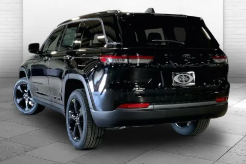 Another view of 2026 Jeep Grand Cherokee GRAND CHEROKEE LIMITED 4X4 for sale in Kansas City, MO at Cable Dahmer Chrysler Dodge Jeep Ram of Kansas City