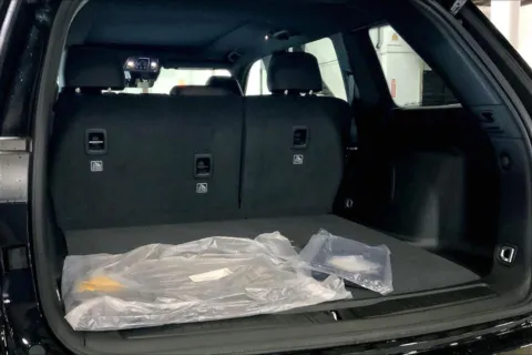 More photos of 2026 Jeep Grand Cherokee GRAND CHEROKEE LIMITED 4X4 at Cable Dahmer Chrysler Dodge Jeep Ram of Kansas City, MO