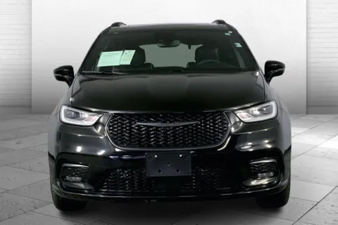 Photos of 2024 Chrysler Pacifica Limited AWD for sale in Kansas City, MO at Cable Dahmer Chrysler Dodge Jeep Ram of Kansas City