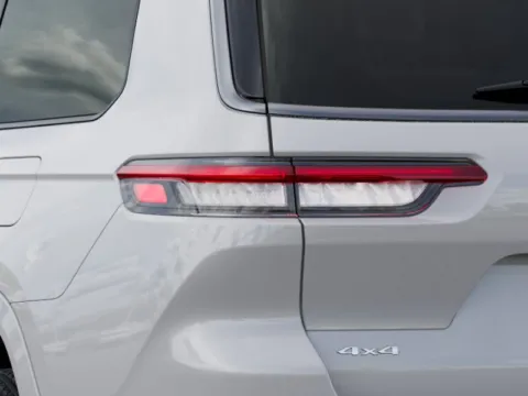 More photos of 2026 Jeep Grand Cherokee GRAND CHEROKEE L LIMITED RESERVE 4X4 at Cable Dahmer Chrysler Dodge Jeep Ram of Kansas City, MO