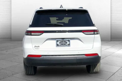 More photos of 2026 Jeep Grand Cherokee GRAND CHEROKEE LIMITED 4X4 at Cable Dahmer Chrysler Dodge Jeep Ram of Kansas City, MO