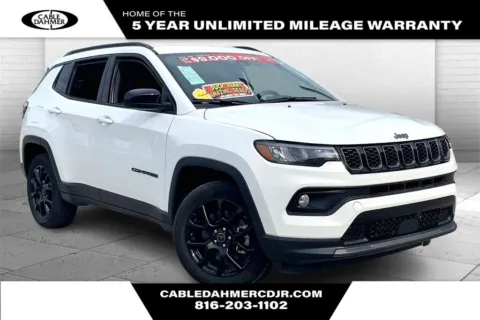 White 2025 Jeep Compass Latitude for sale in Kansas City, MO