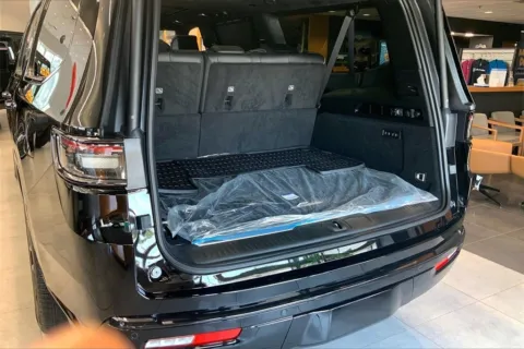 More photos of 2024 Jeep Grand Wagoneer L Series II at Cable Dahmer Chrysler Dodge Jeep Ram of Kansas City, MO