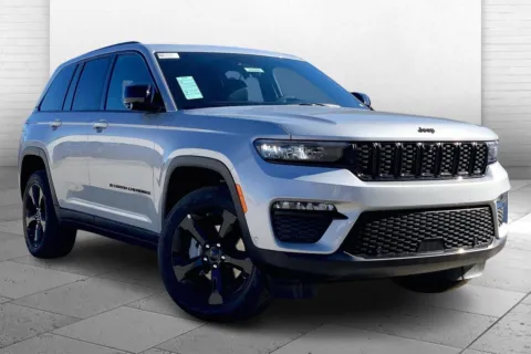 Silver 2025 Jeep Grand Cherokee Limited for sale in Kansas City, MO