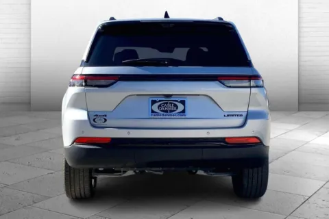 More photos of 2025 Jeep Grand Cherokee Limited at Cable Dahmer Chrysler Dodge Jeep Ram of Kansas City, MO