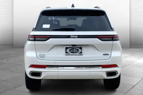 More photos of 2025 Jeep Grand Cherokee Overland at Cable Dahmer Chrysler Dodge Jeep Ram of Kansas City, MO