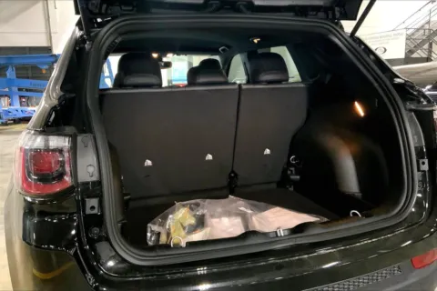 More photos of 2025 Jeep Compass Latitude at Cable Dahmer Chrysler Dodge Jeep Ram of Kansas City, MO