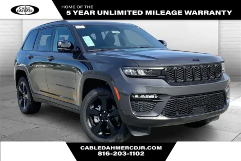 Gray 2025 Jeep Grand Cherokee Limited for sale in Kansas City, MO