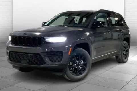 Photos of 2025 Jeep Grand Cherokee Altitude for sale in Kansas City, MO at Cable Dahmer Chrysler Dodge Jeep Ram of Kansas City