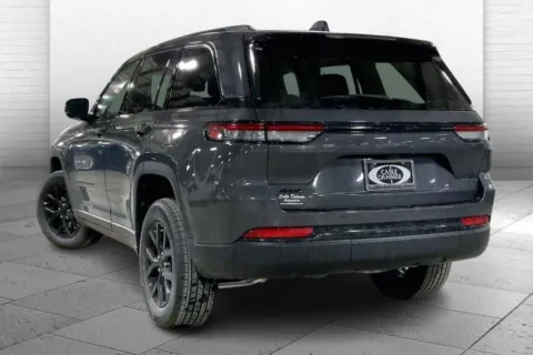 Another view of 2025 Jeep Grand Cherokee Altitude for sale in Kansas City, MO at Cable Dahmer Chrysler Dodge Jeep Ram of Kansas City