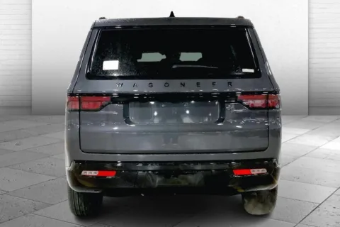 More photos of 2025 Jeep Wagoneer Series II Carbide at Cable Dahmer Chrysler Dodge Jeep Ram of Kansas City, MO