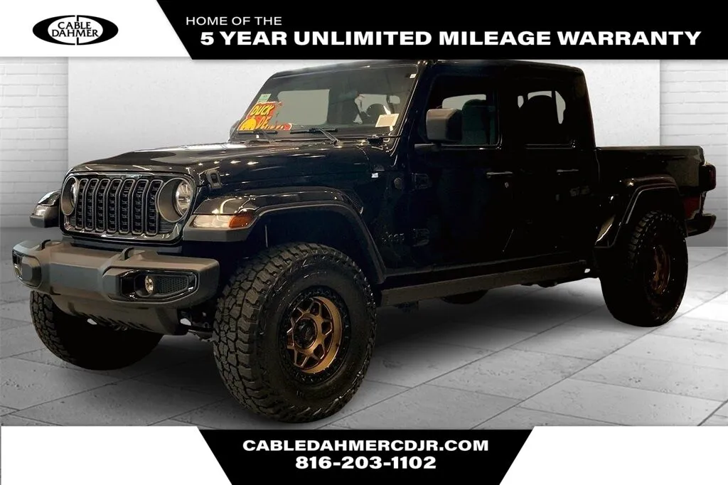 Black 2025 Jeep Gladiator Nighthawk for sale in Kansas City, MO